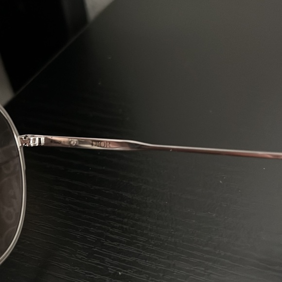 NEW AUTHENTIC CHRISTIAN DIOR DIOR ESSENTIAL A2U F0E8 SUNGLASSES - Picture 5 of 7